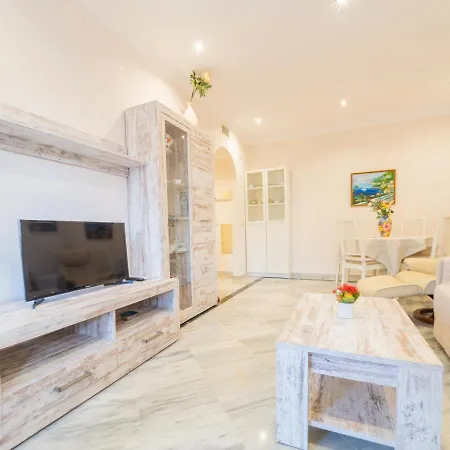 Cubo's Nagueles B5 1e Marbella