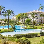 Cubo's Nagueles B5 1e Marbella